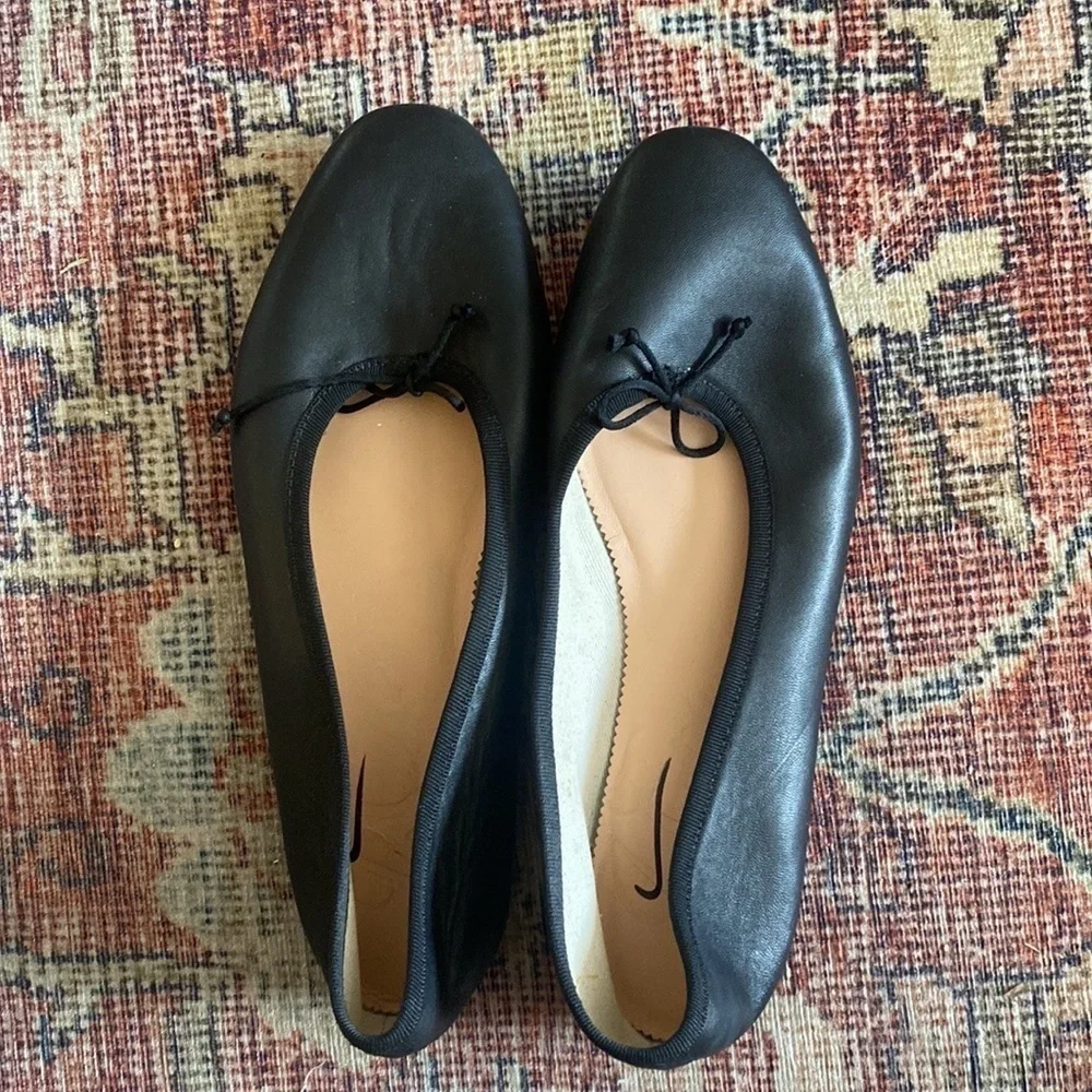 Used J Crew Zoe ballet flats in leather AY953